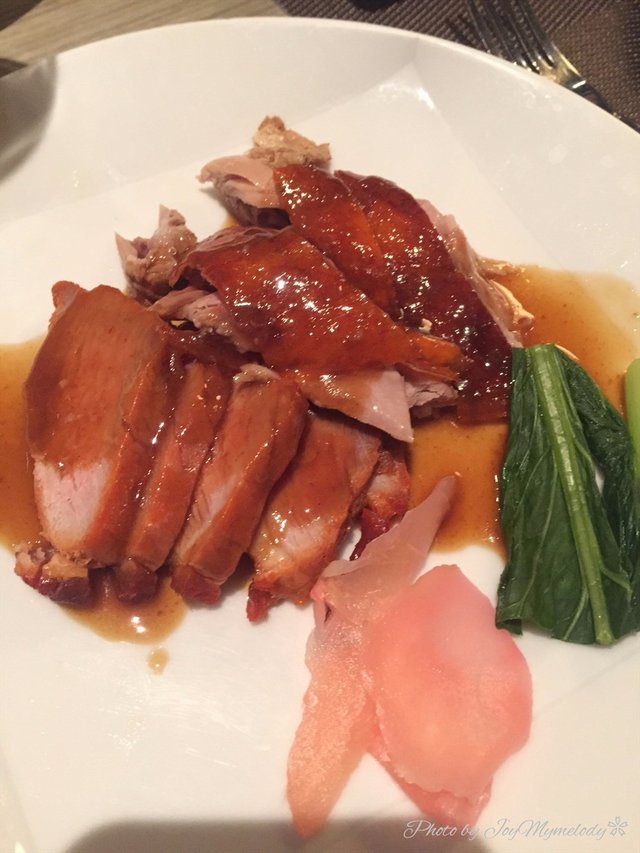 จานที่ 2 เพิ่มผักเพื่อความสวยงาม