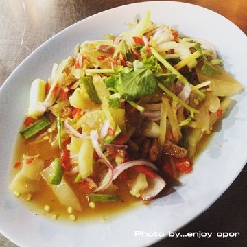 ยำเกี๊ยมฉ่าย