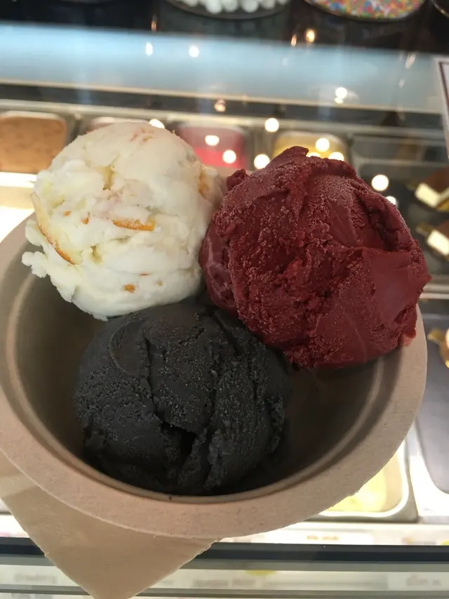 ไอศกรีม 3 สกู๊ป