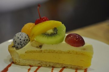 seasonal fruit tart