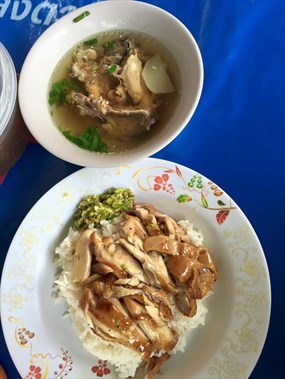 เจ้นิดข้าวไก่อบ