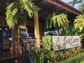 สุขเสมอ Coffee and Bakery House