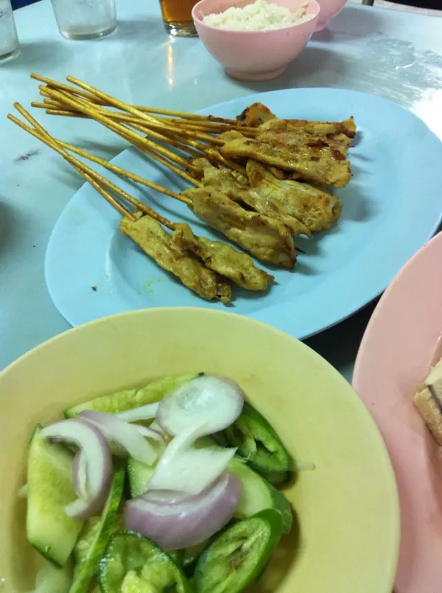 หมูไม่แข็งและไม่นิ่มเกินไป รสชาติใช่ได้คะ