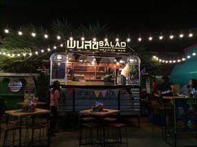 พูนสุข Salad Trailer Bar