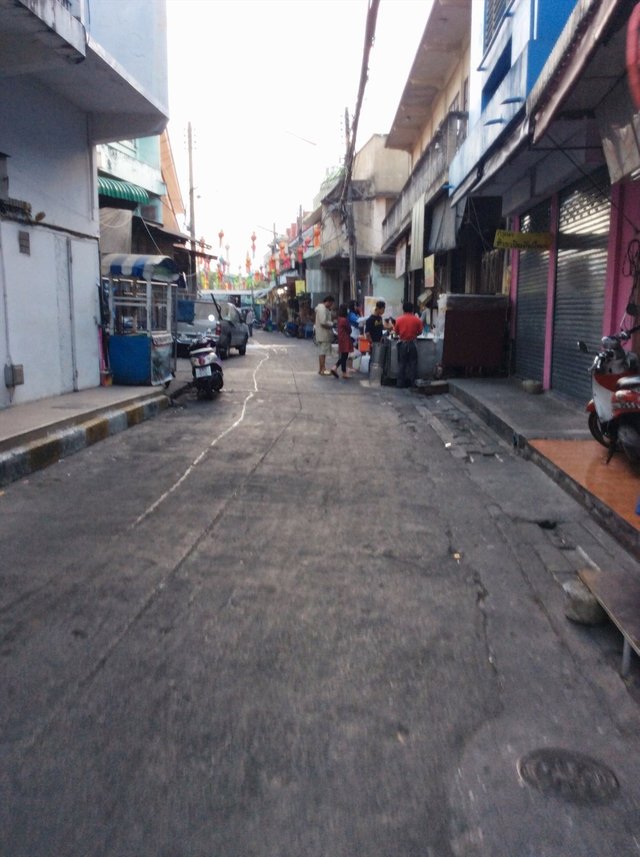 ร้านอยู่ในซอยเลยคะ