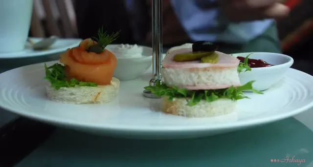 แซนด์วิชกับ scone