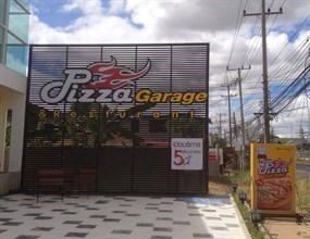Pizza Garage&restaurant (พิซซ่าการาจ)