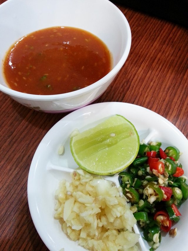 น้ำจิ้มและเครื่องปรุงน้ำจิ้ม