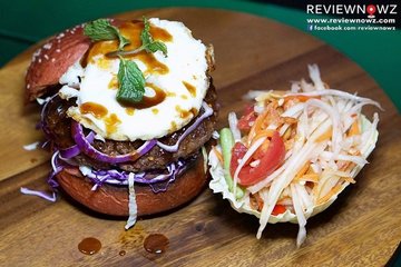 Thai Labb spicy beef patty burger