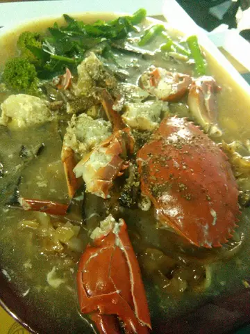 ราดหน้าปูดำ