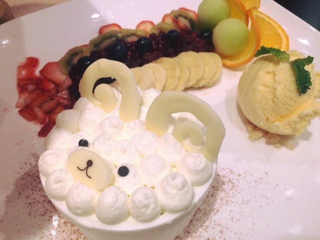 Sheep & Fruits