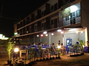 ประเสริฐชัย อุ้ม-น้ำ