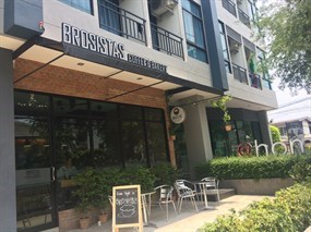 Brosistas Coffee & Bakery