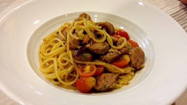 ไส้กรอกอิตาเลียนให้เยอะมาก