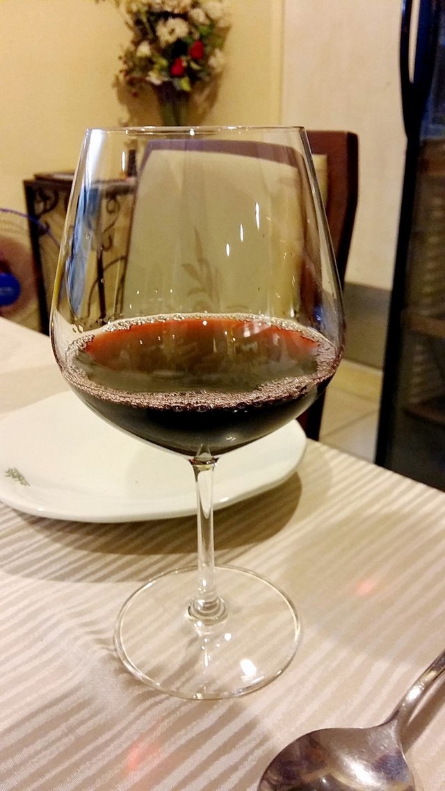 คนสั่งเค้าบอกไวน์ดีนะ