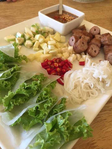 แหนมเนือง