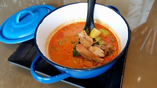 แกงเผ็ดเป็ดย่าง