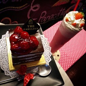 The Fabulous Dessert Café