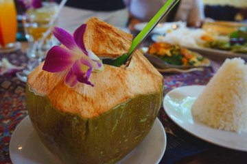 น้ำมะพร้าวน้ำหอม