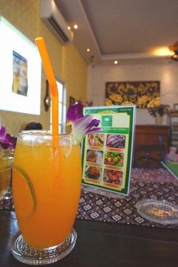 น้ำส้มคั้น