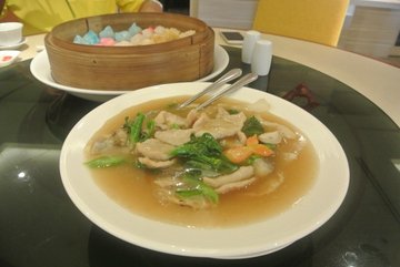 ราดหน้าหมู