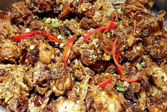 Stir-fried Soft Shell Crab with Black Pepper