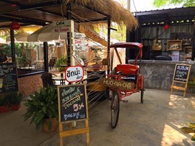 Hug Na Cafe