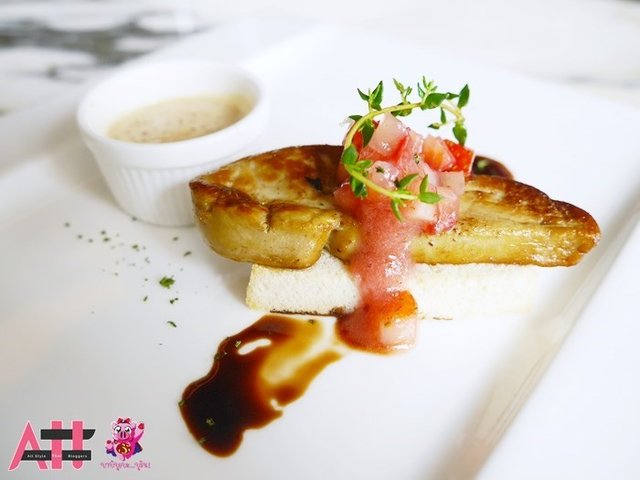 Pan seared foie gras