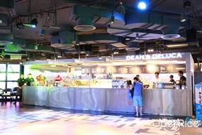 Billboard Cafe by Dean & Deluca
