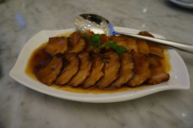 หมูแดงอบน้ำผึ้ง