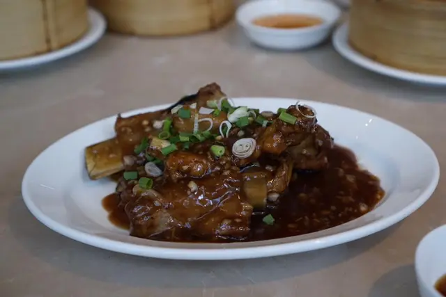 ซี่โครงหมูนึ่งเต้าซี่  