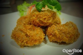 Khun Dum