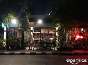Grassroom Bangkok
