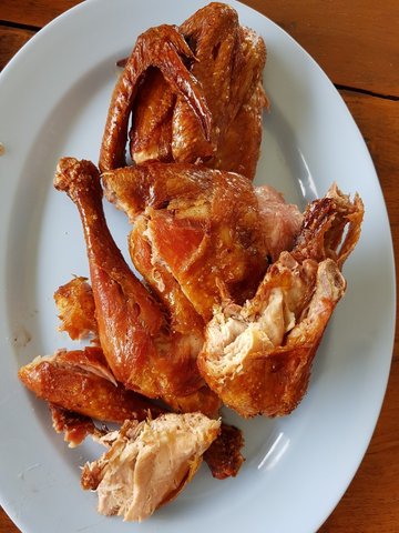 ไก่ย่างหนังกรอบ