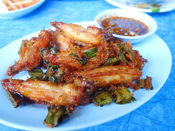 ไก่ทอดใบเตย