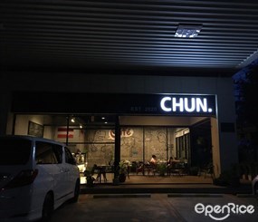 Chun. (จันทร์)