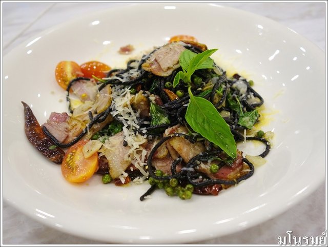 สปาเกตตี้กับซีฟู๊ดรสแซ่บๆ แก้เลี่ยนอาหารฝรั่งครับ