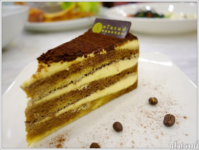 จานนี้คือดีย์ ..... ครับ หอมเหล้าคาลัวร์ นุ่มมากๆ ละลายในปากเรยยย