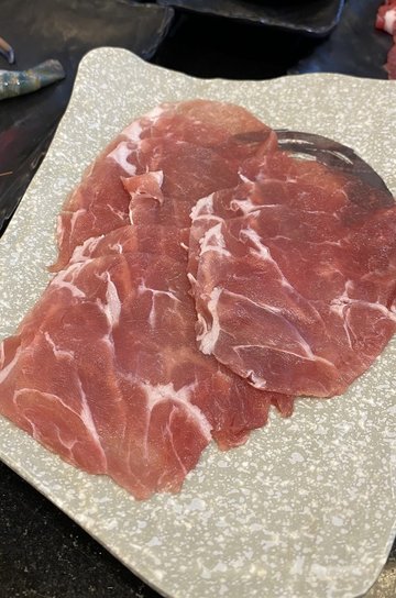 พรีเมียมสันคอคูโรบูตะ 