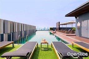 Pool Bar