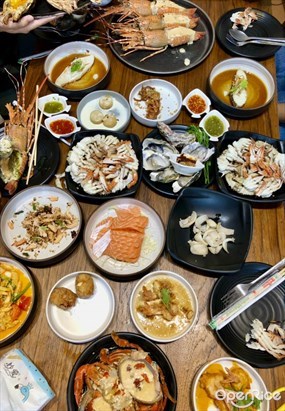 Mungkorn Seafood Buffet & Alacarte