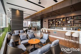 Liquid Pool Bar
