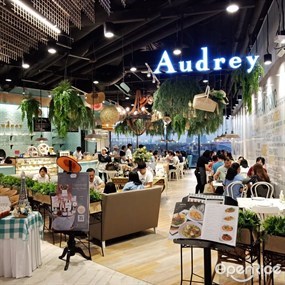 Audrey Cafe & Bistro