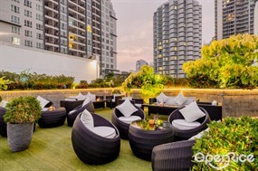 Rainforest Rooftop Bar