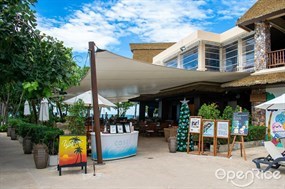 Coast Beach Club & Bistro