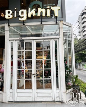 BigKnit Cafe