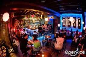 Charoenkrung Bar&Bistro