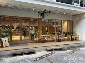 Sarnies カフェ Sukhumvit