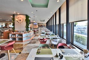 G Gallery & Cuisine