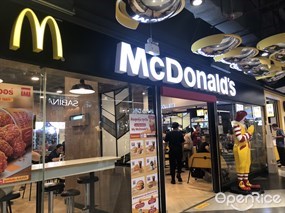 McDonald's (แมคโดนัลด์)